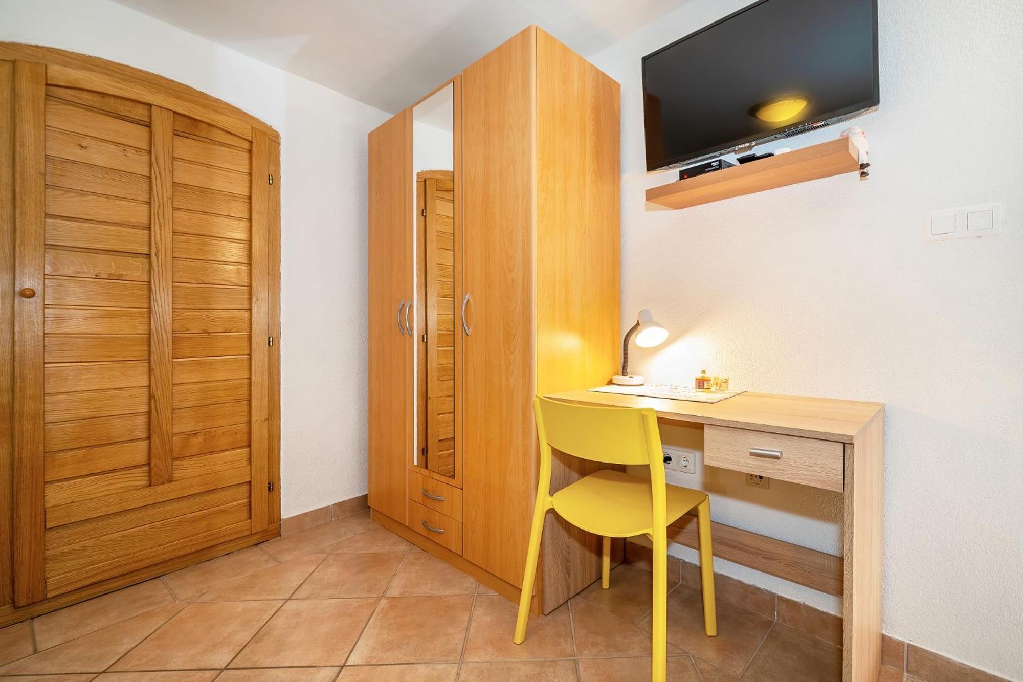 Studio Apartment Tea バスカ エクステリア 写真